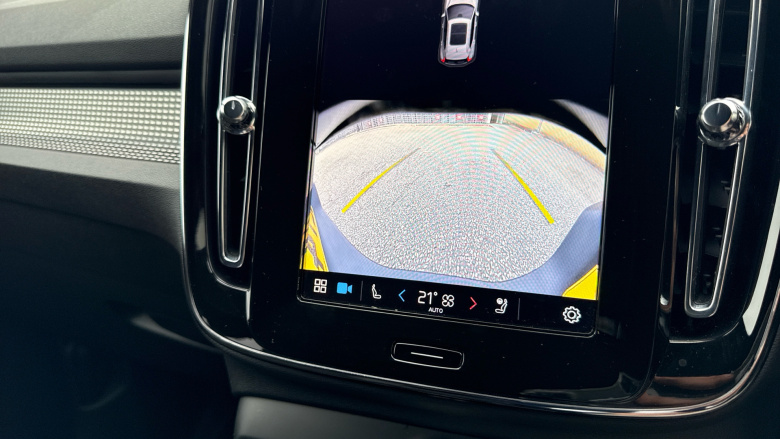 Volvo XC40 2.0 B3P Plus Dark 5dr Auto Petrol Estate